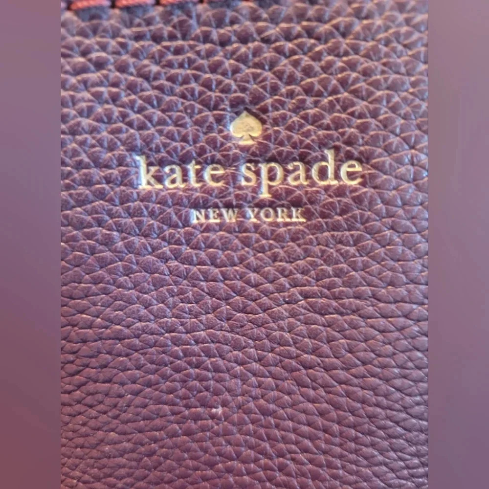 Kate Spade 2 way pebbled leather - Picture 10 of 11